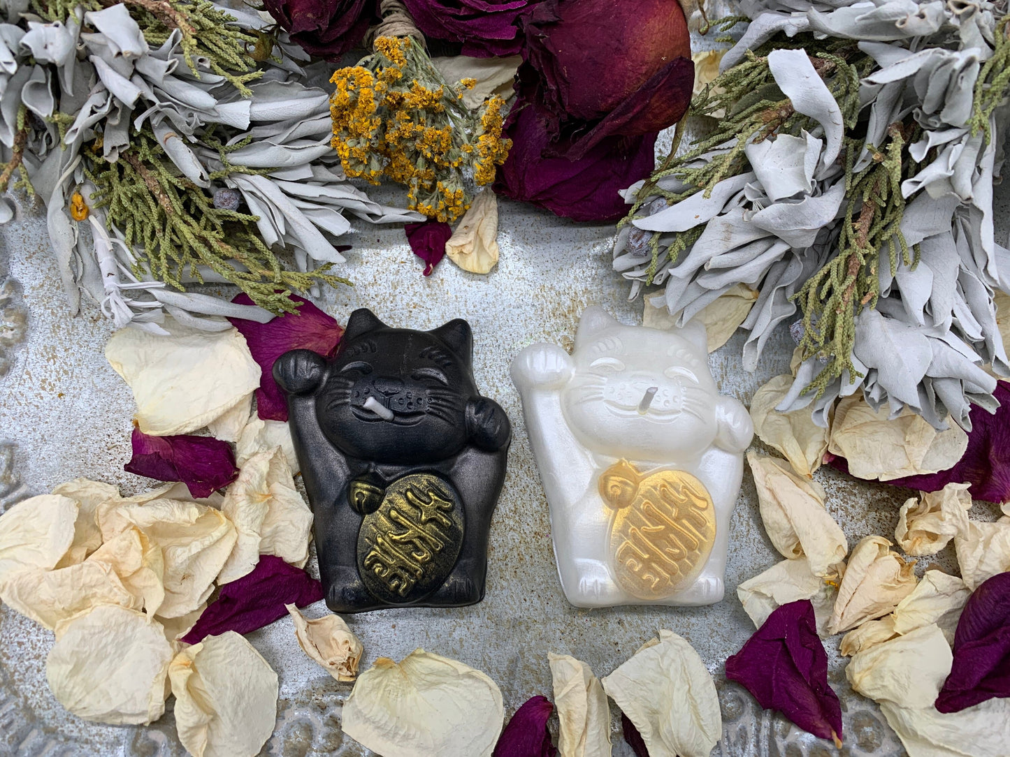 Lucky Cat Candle + Maneki-neko