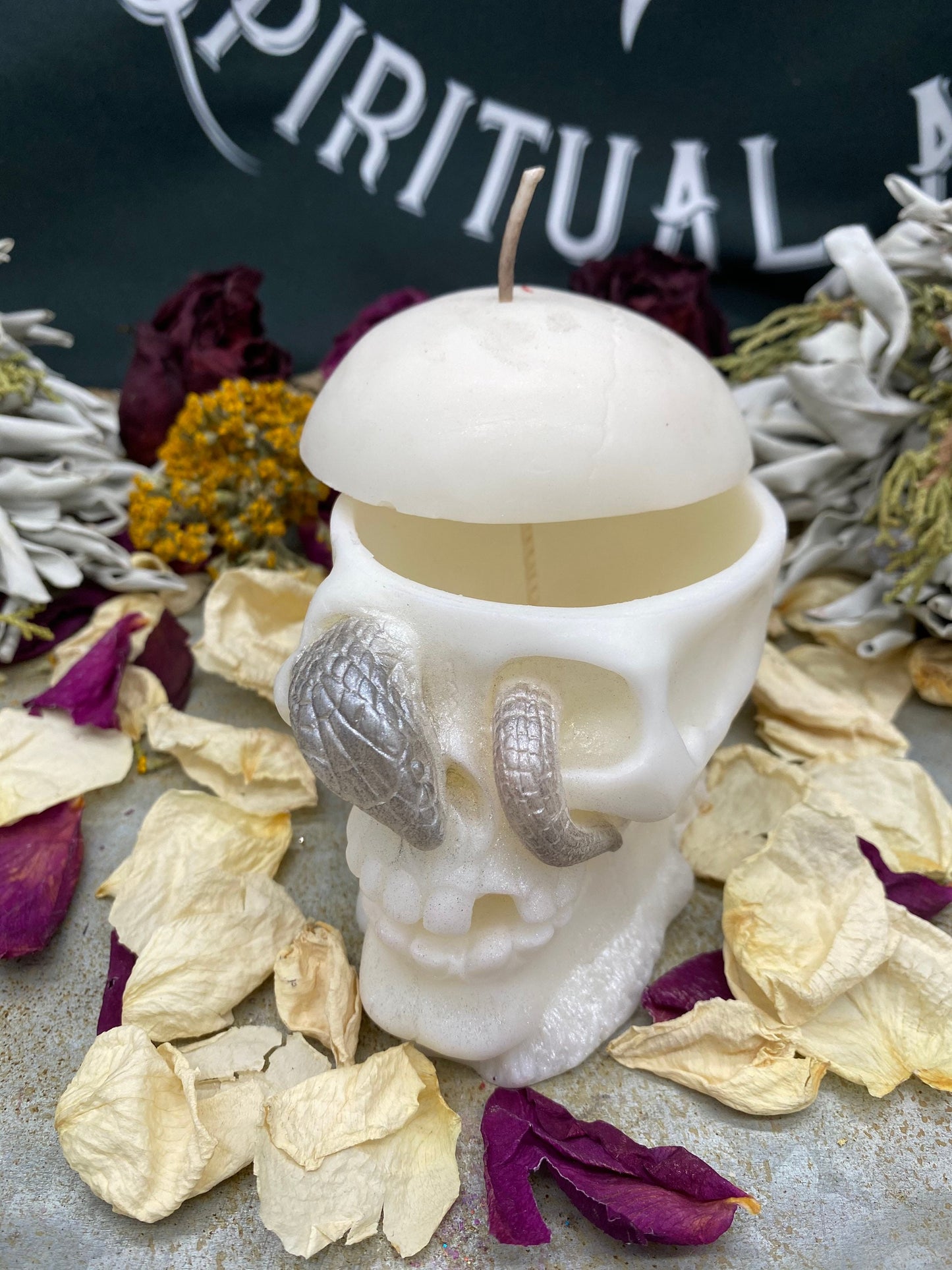 Loadable Snake Eyes Skull Candle