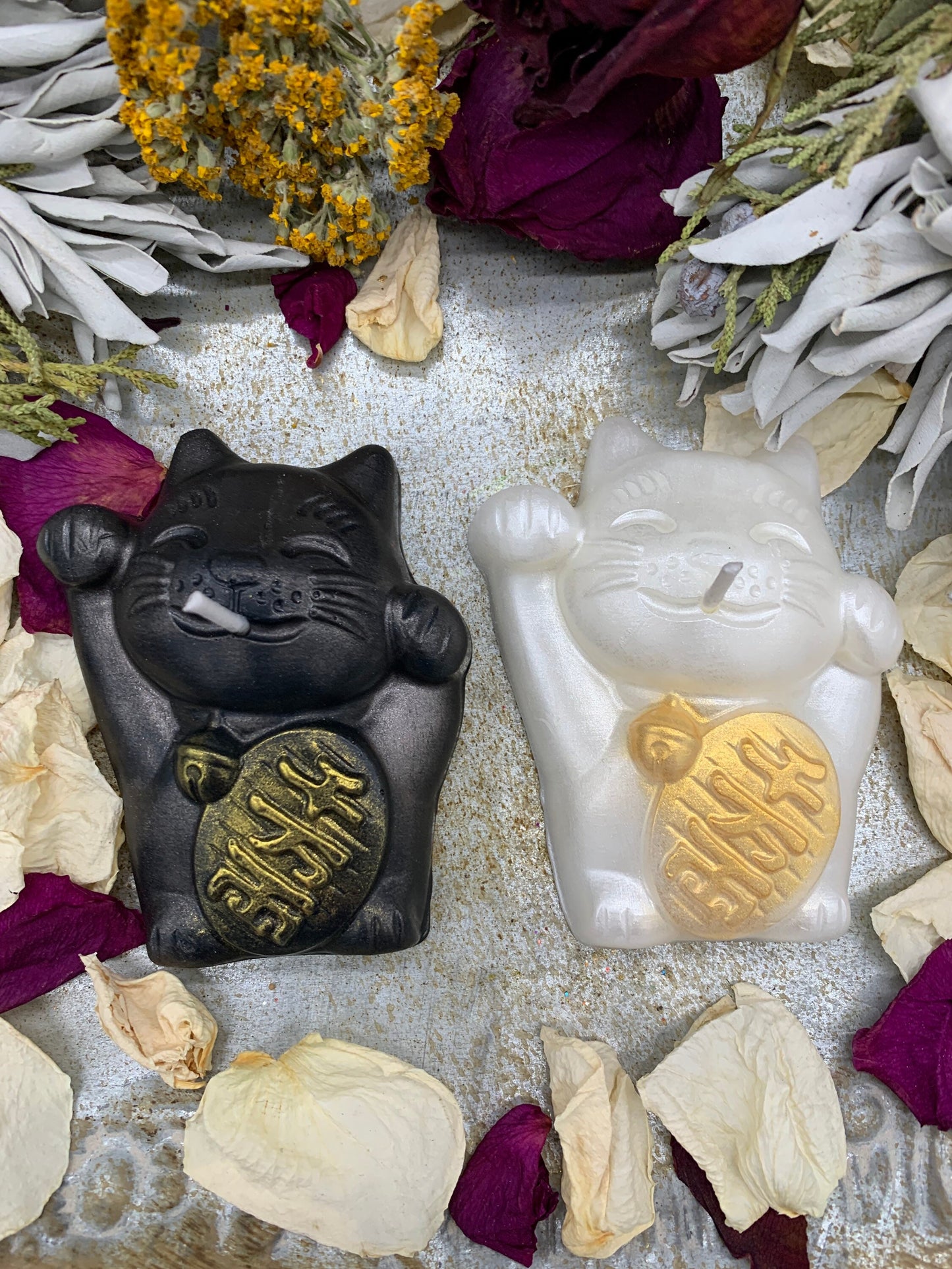 Lucky Cat Candle + Maneki-neko