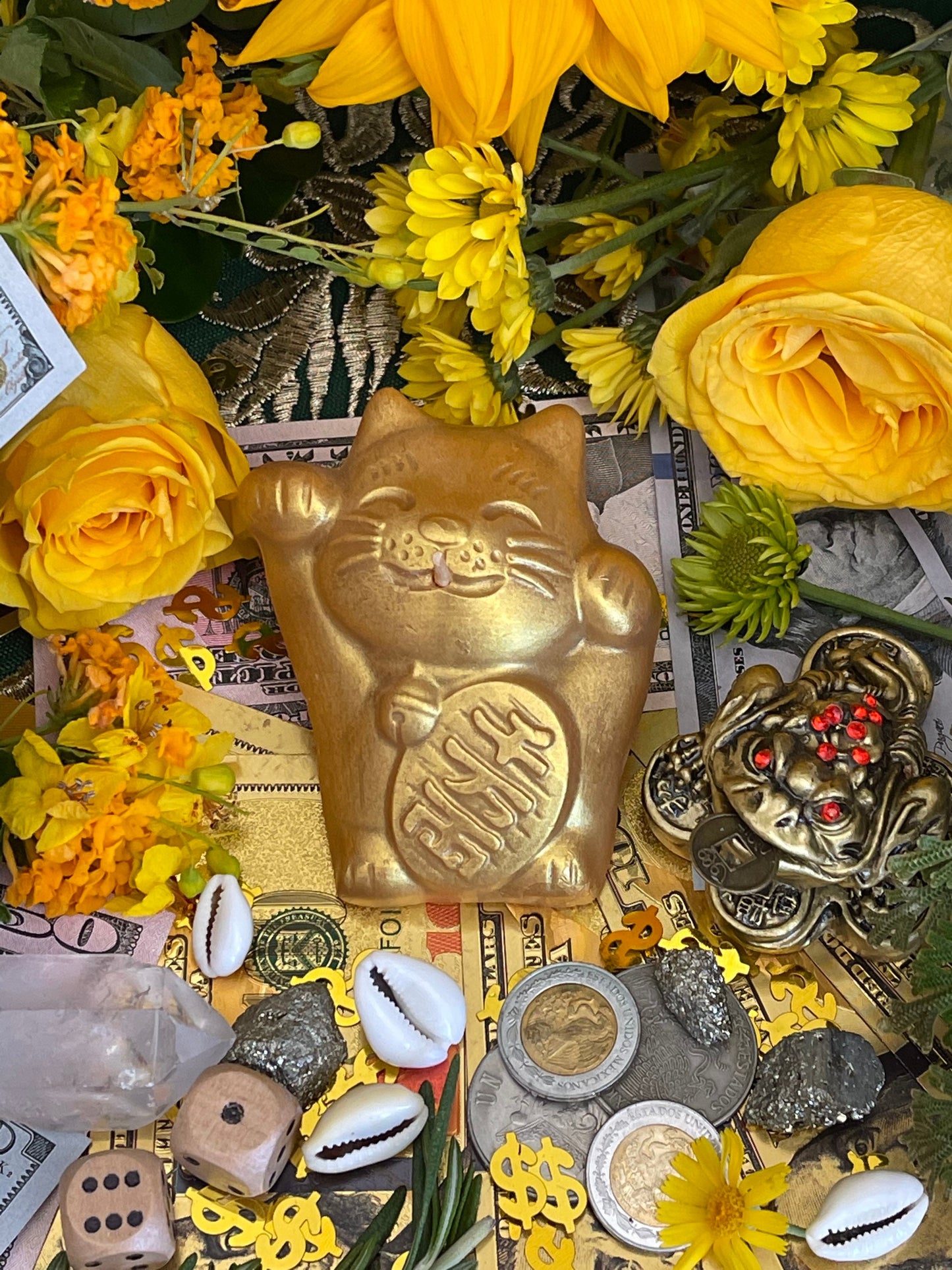 Lucky Cat Candle + Maneki-neko