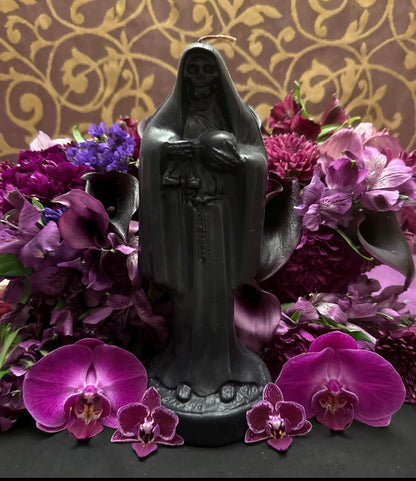 Trabalho com Vela Negra da Santa Muerte + Proteção Extrema + Reversão + Vitória sobre os Inimigos + Remoção de Obstáculos + Justiça + Necromancia + Afastar Problemas Legais