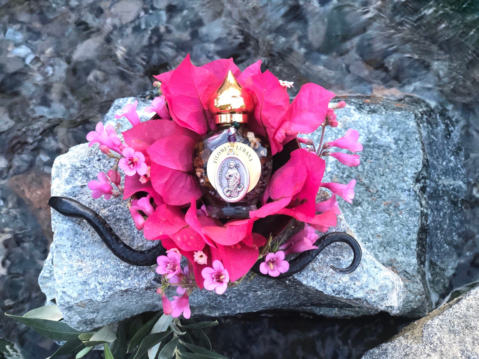 Filomena Lubana Oil + Santa Marta la Dominadora + Domination + Bring Back Tame Man + Truth Revealed + 24K Gold + Saint Martha the Dominator