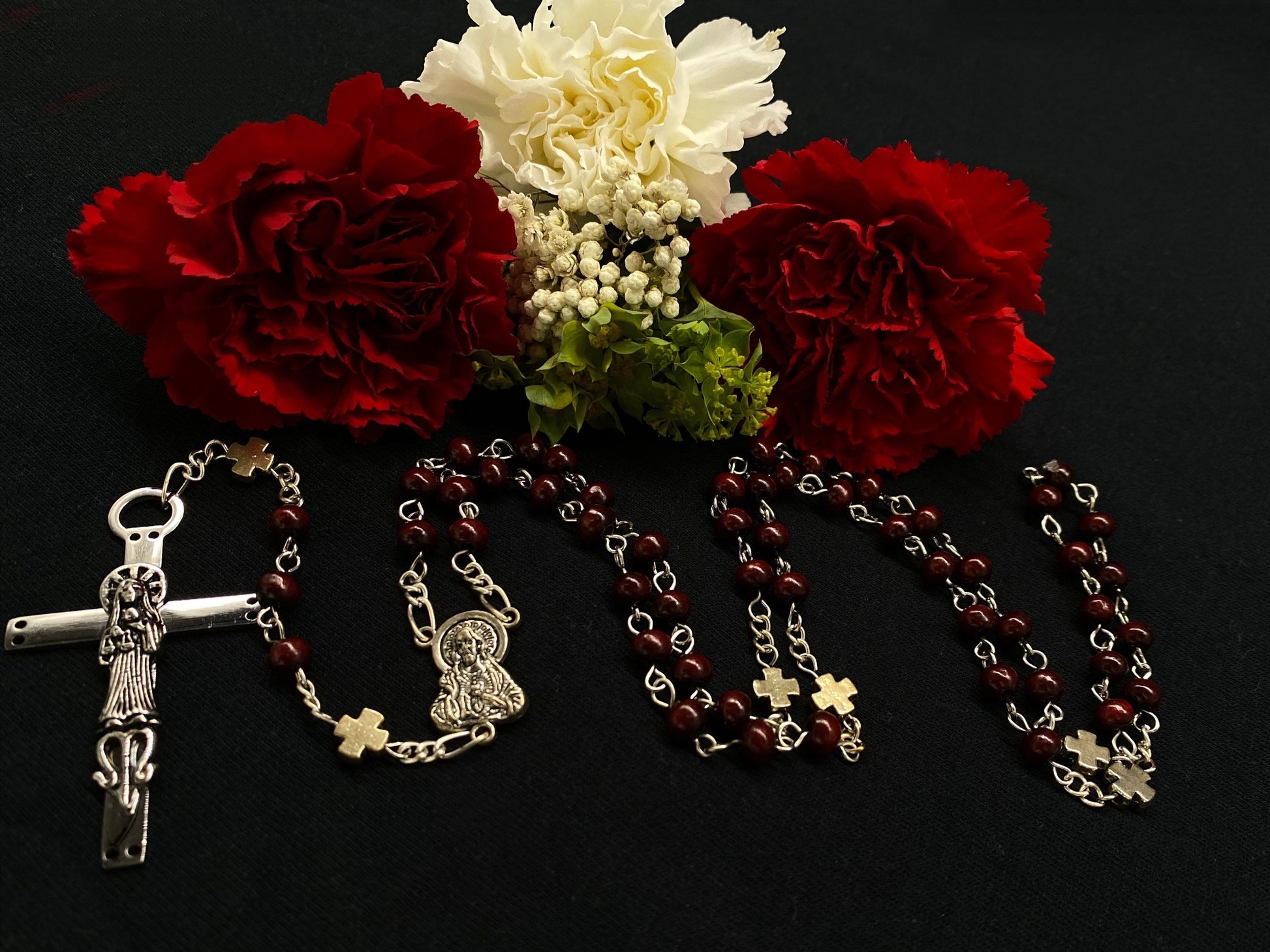 Santa Muerte Roja Rosary with Red Wood Beads & Santa Muerte Cross + Blessed + Sterling Silver Plated Chain + Handcrafted + Rosario