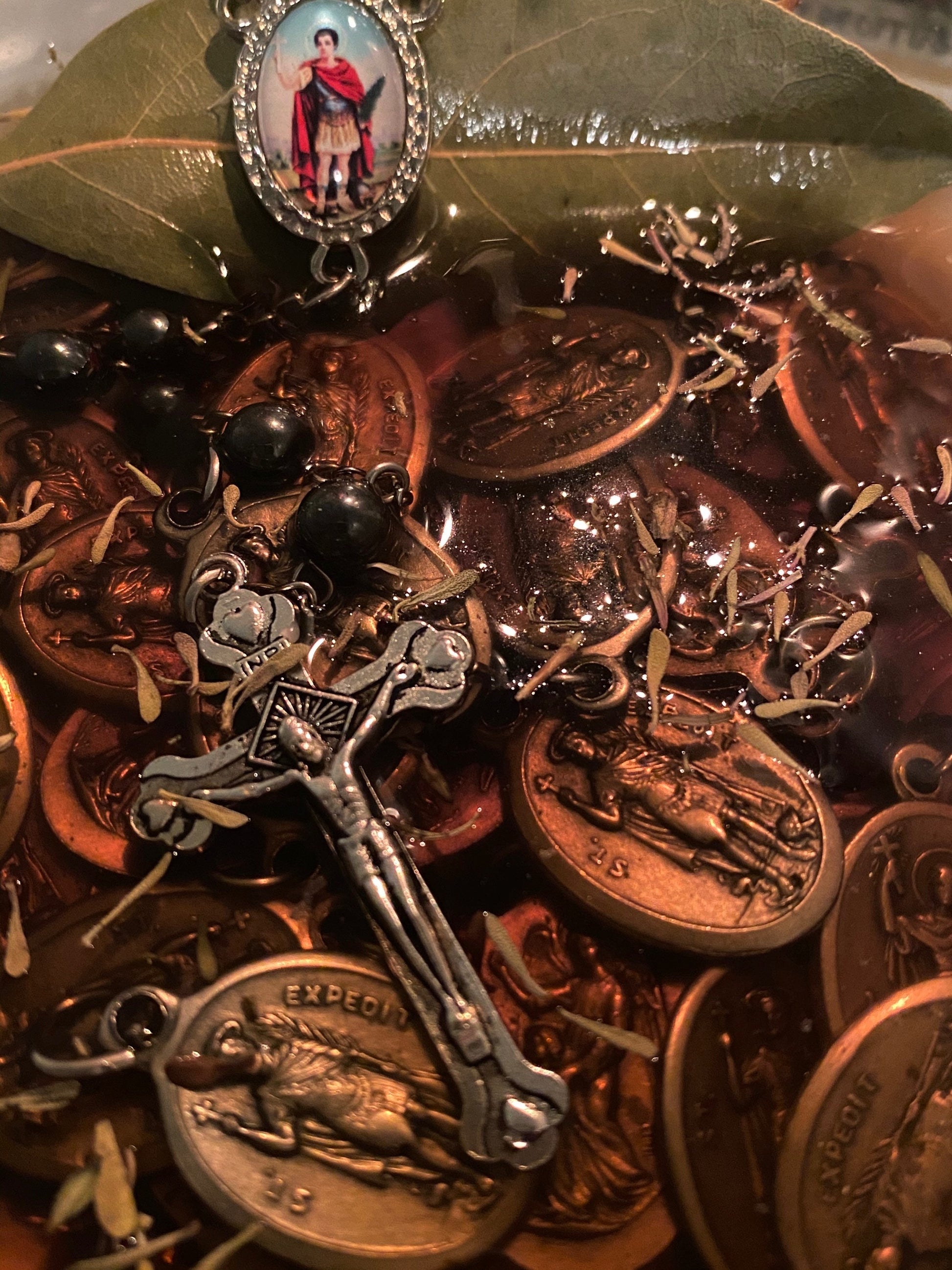 Saint Expedite Blessed Rosary + Hematite + San Expedito + Expeditus + Fast Luck + Money + Quick Results + Rosario