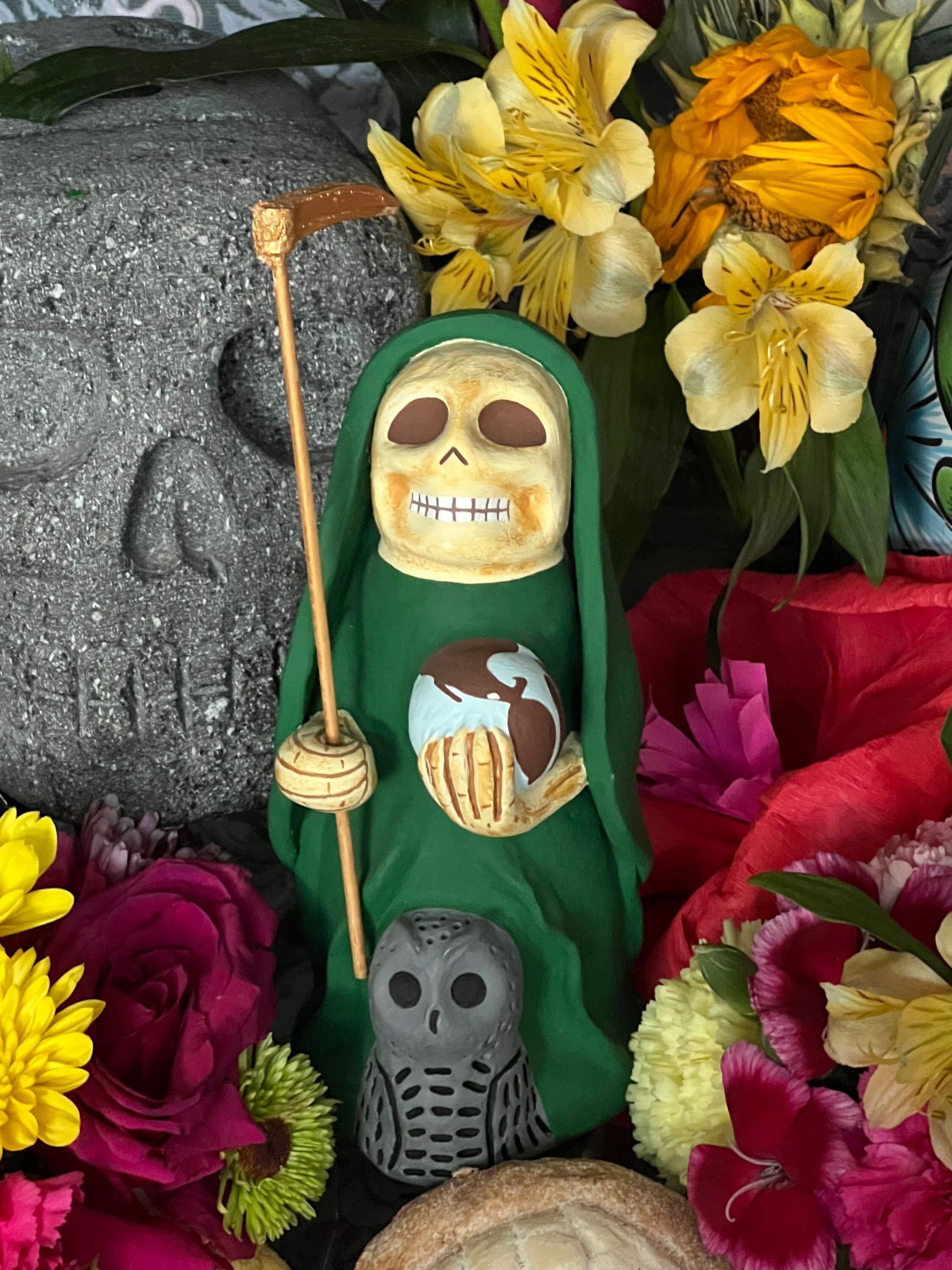 Santa Muerte Verde Statue + Green + Mictecacihuatl + Mictlantecihuatl + Traditionally Crafted from Mexican Clay + 1 of Kind + Made in Mexico