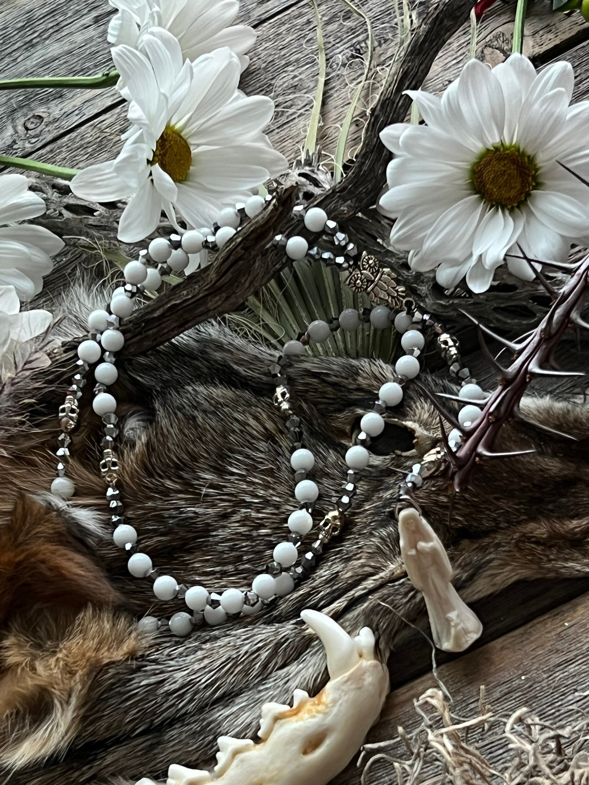 Santa Muerte Blanca Rosary de Hilo + Gemstone + Alabaster + Handcrafted + Rosario