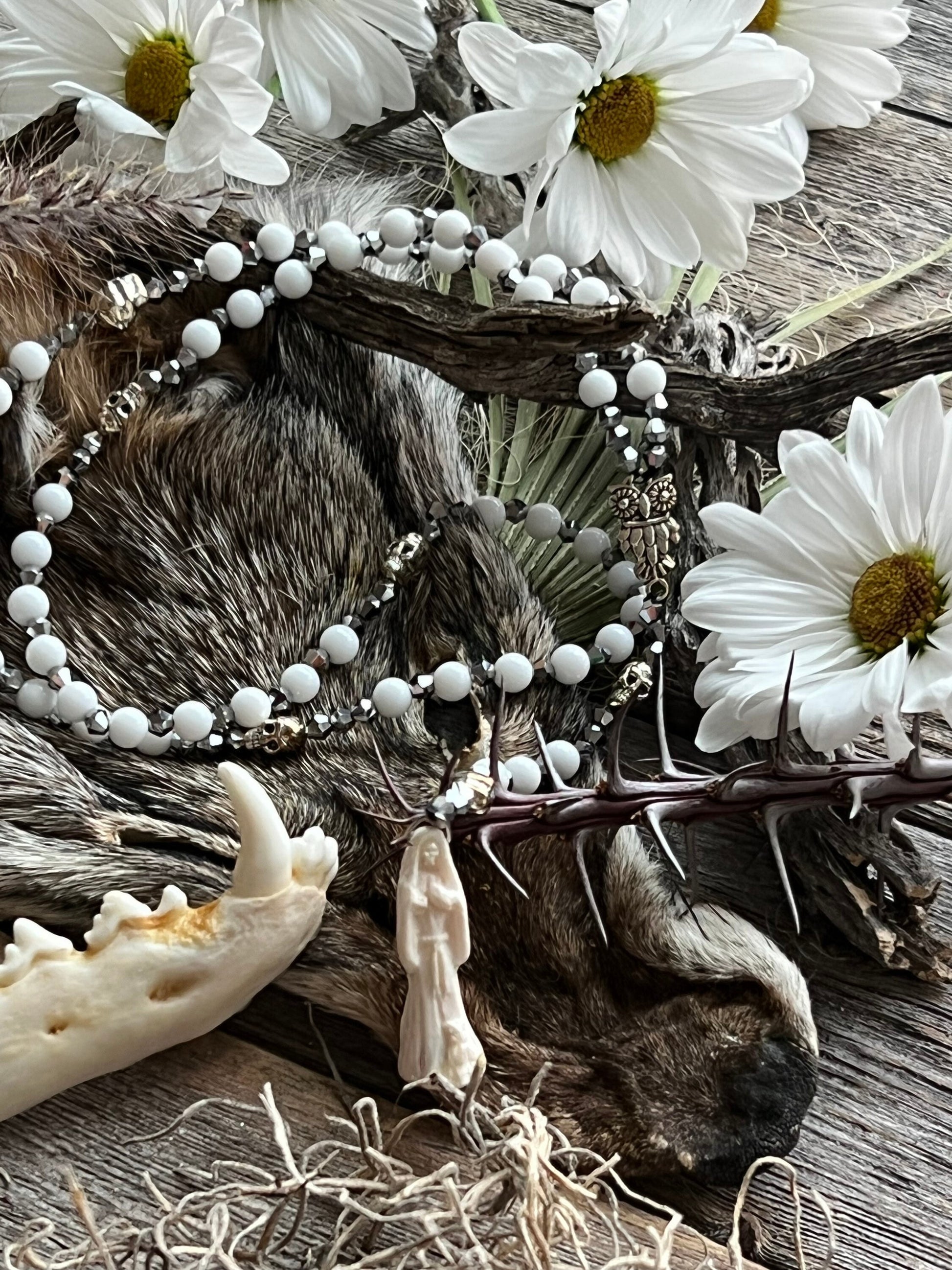 Santa Muerte Blanca Rosary de Hilo + Gemstone + Alabaster + Handcrafted + Rosario