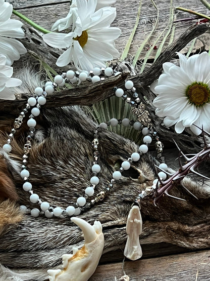 Santa Muerte Blanca Rosary de Hilo + Gemstone + Alabaster + Handcrafted + Rosario