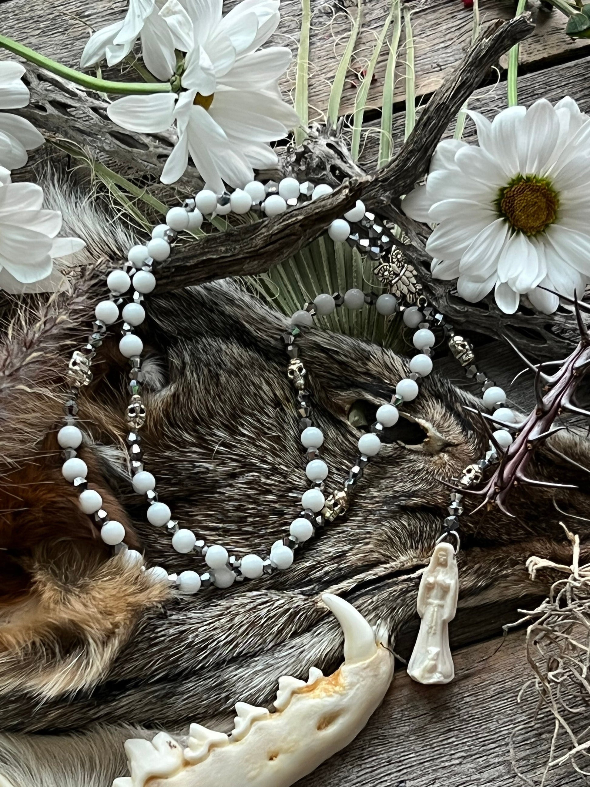 Santa Muerte Blanca Rosary de Hilo + Gemstone + Alabaster + Handcrafted + Rosario