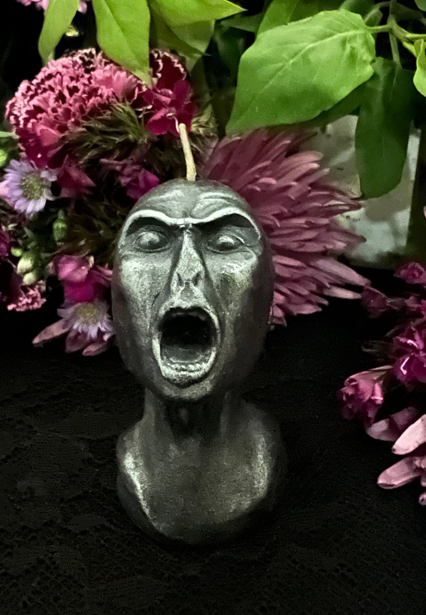 Screamer Candle