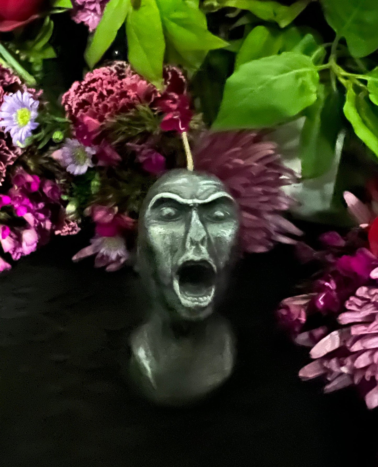 Screamer Candle