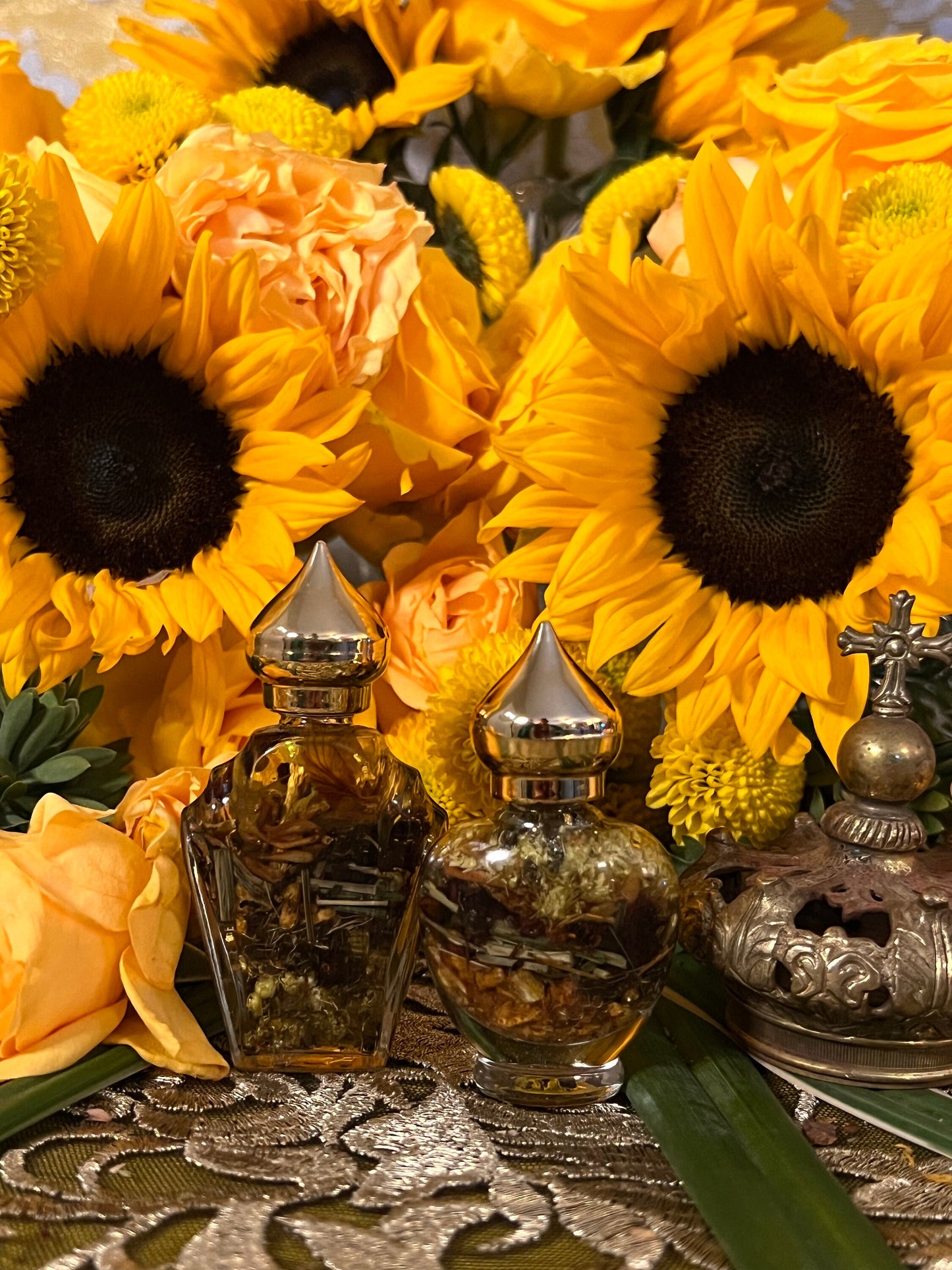Crown of Success Oil + Recognition + Fame + 24K Gold + Recognition + Climb Socially