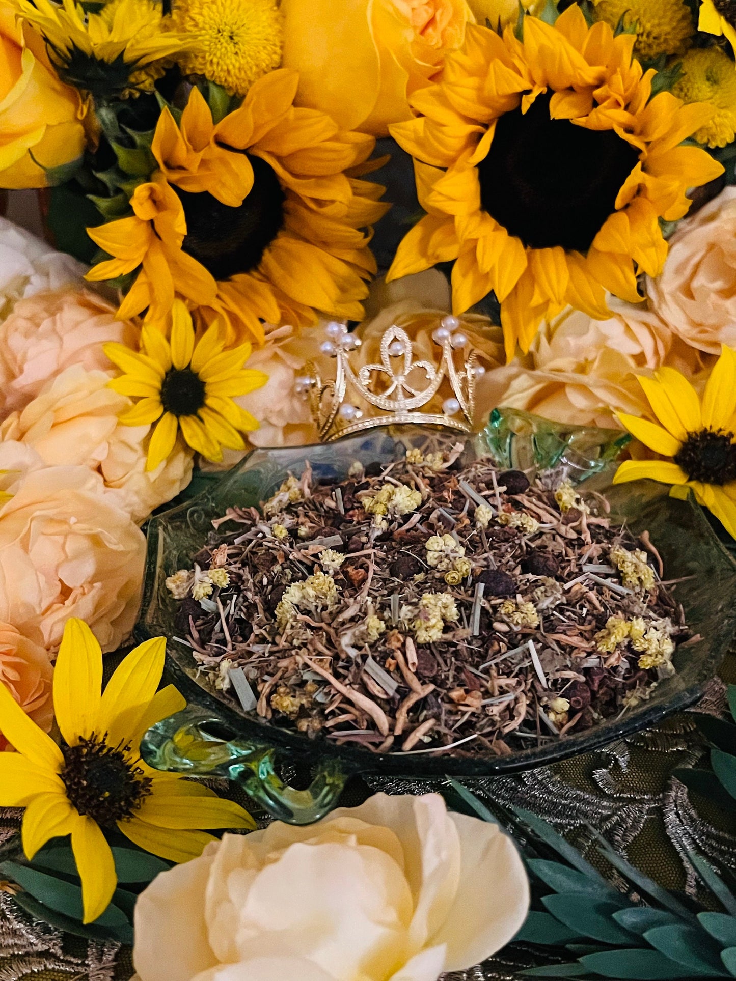 Crown of Success Herbs + Recognition + Accomplishment + Prosperity + Fame + Glory + Climb Socially + Blessed