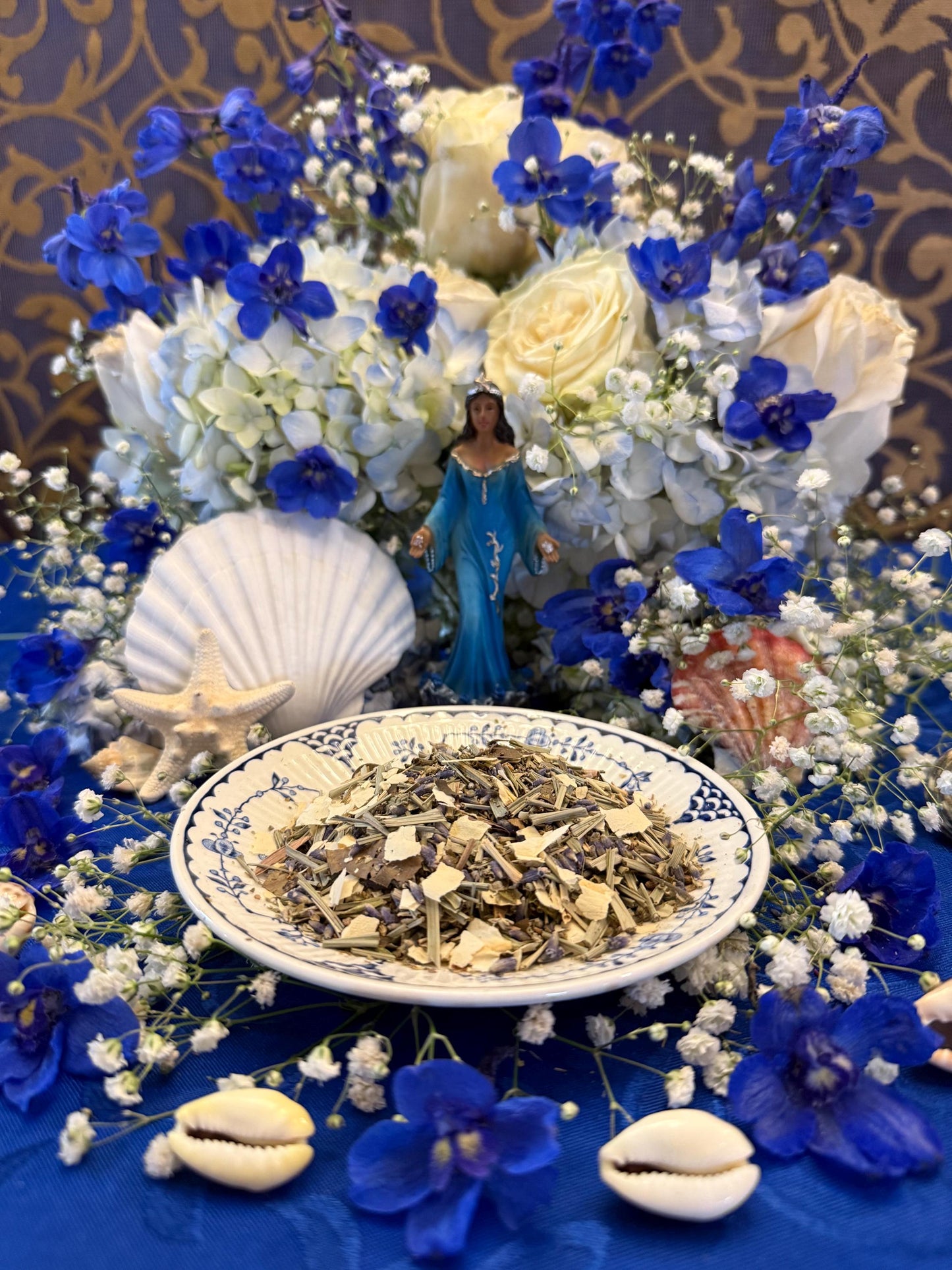 La Sirene Flower & Herb Blend + African Spirit of Marriage, Luck, Family, Protection, Fame, Song, Motherhood, and Prosperity + Lwa + Vodou