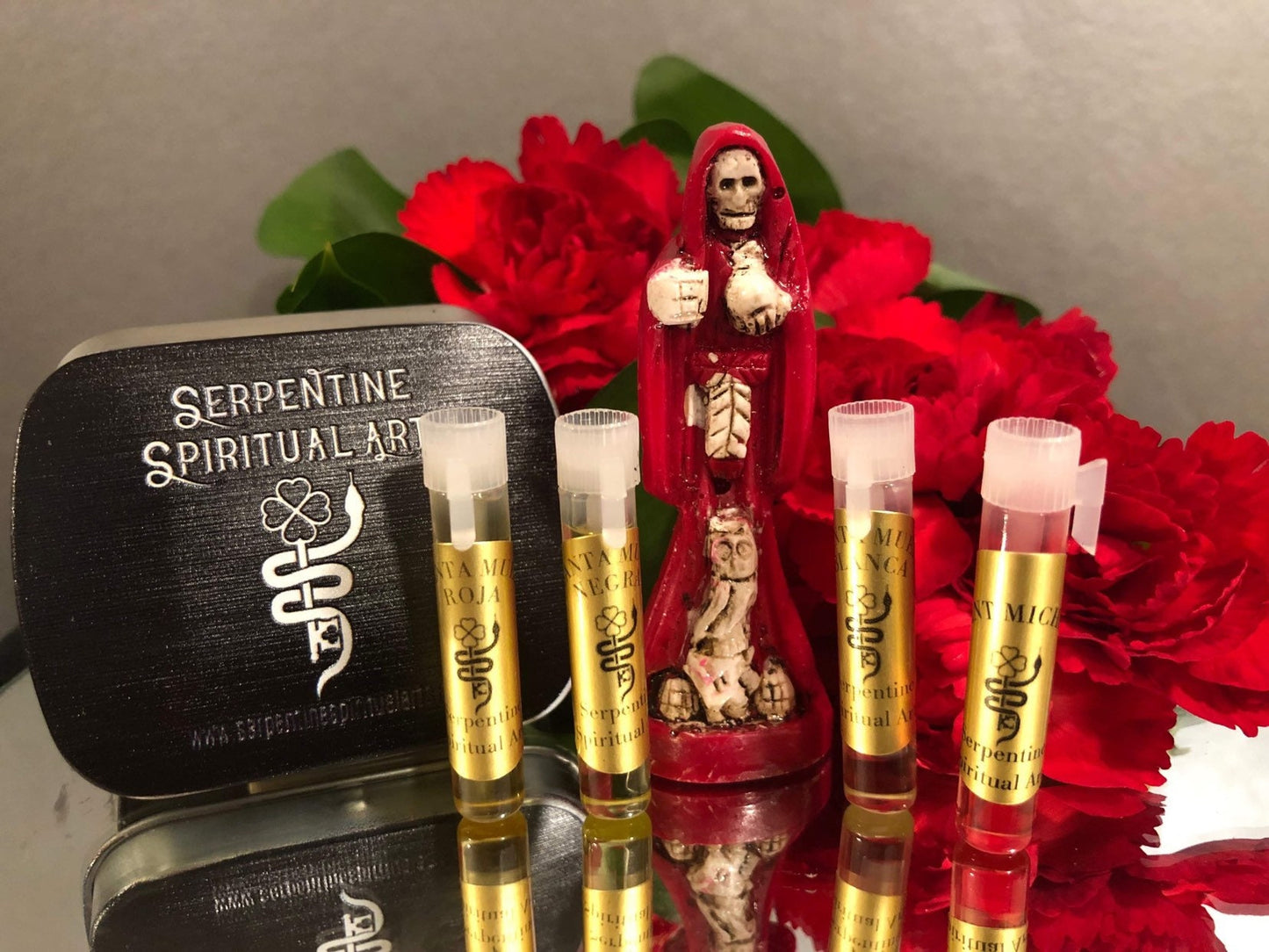 Conjunto de muestras de aceite de Santa Muerte