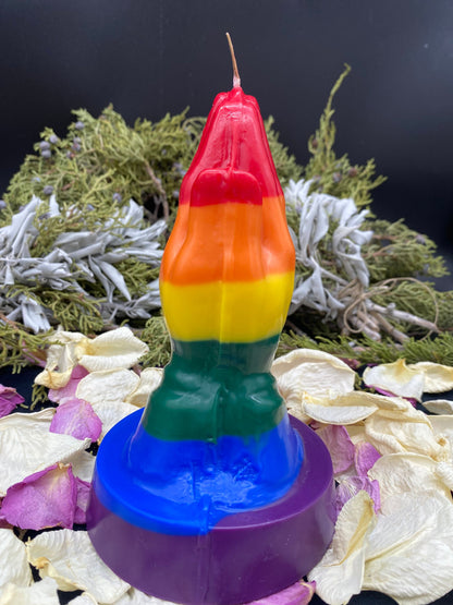 Vela de mãos rezando com arco-íris + Orgulho queer
