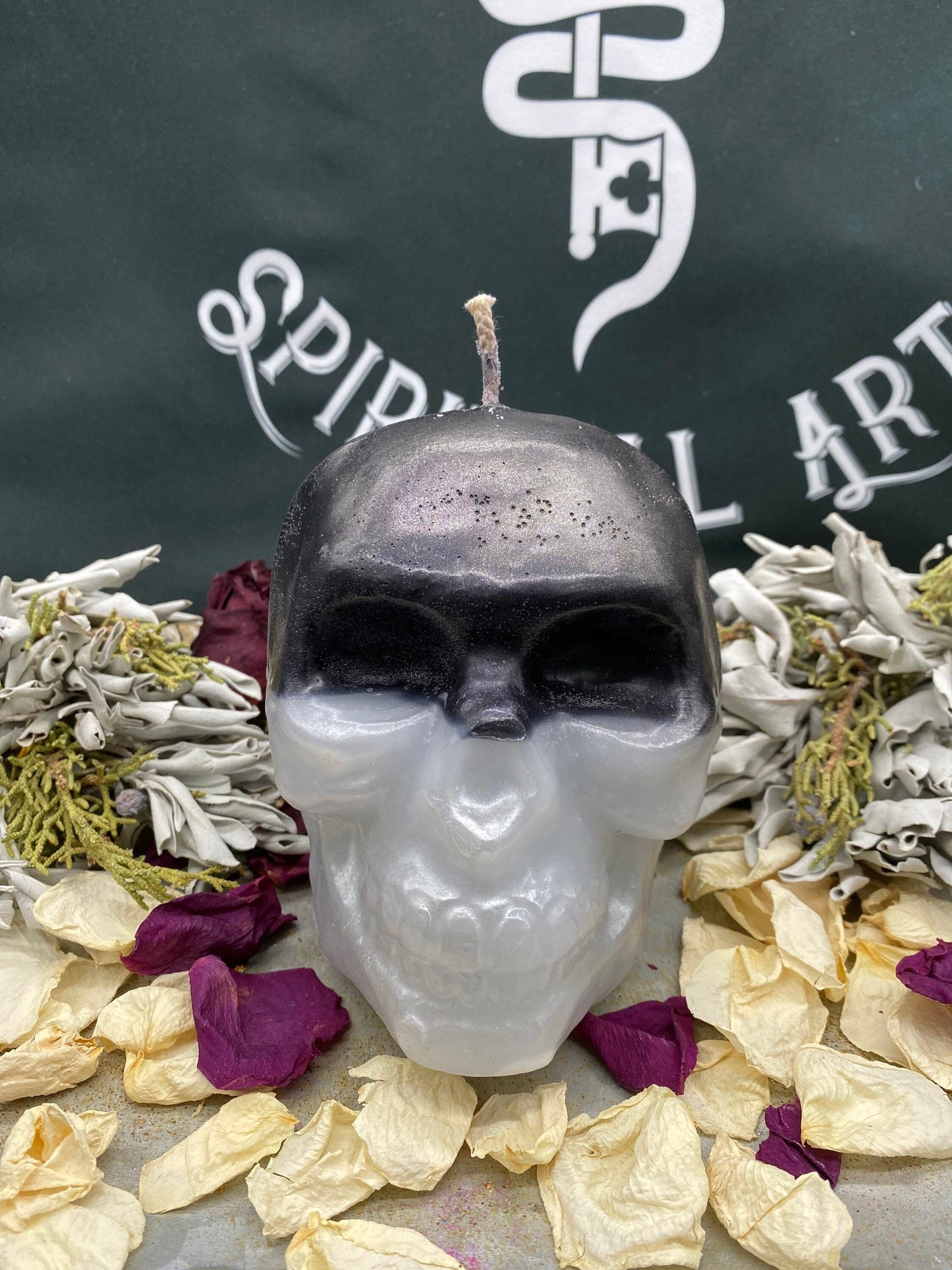 Large Uncrossing Skull Candle