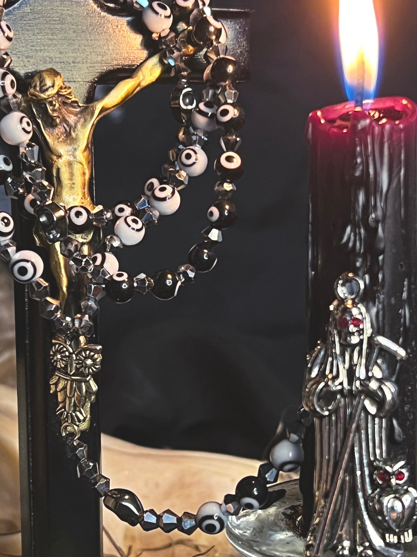 Santa Muerte Negra y Blanca Uncrossing Evil Eye Rosary de Hilo + Handcrafted + Rosario