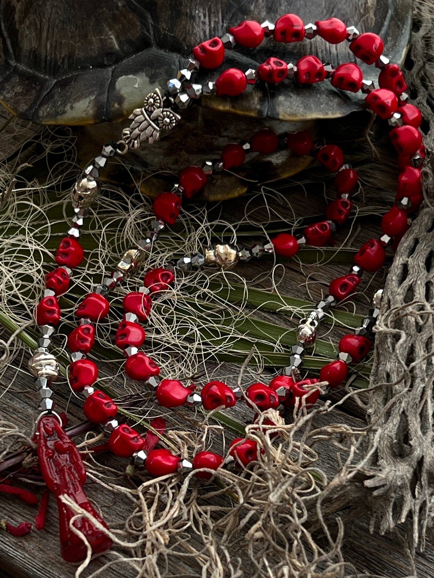 Santa Muerte Roja Rosary de Hilo + Handcrafted + Rosario